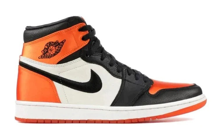 NIKE AIR JORDAN 1 MID LARANJA E PRETA (IMPORTADOS)